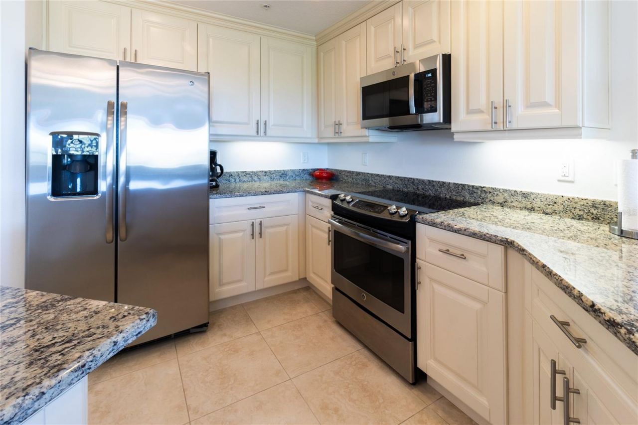 7820 34th Avenue W, Unit 202, Bradenton, FL 34209 Photo