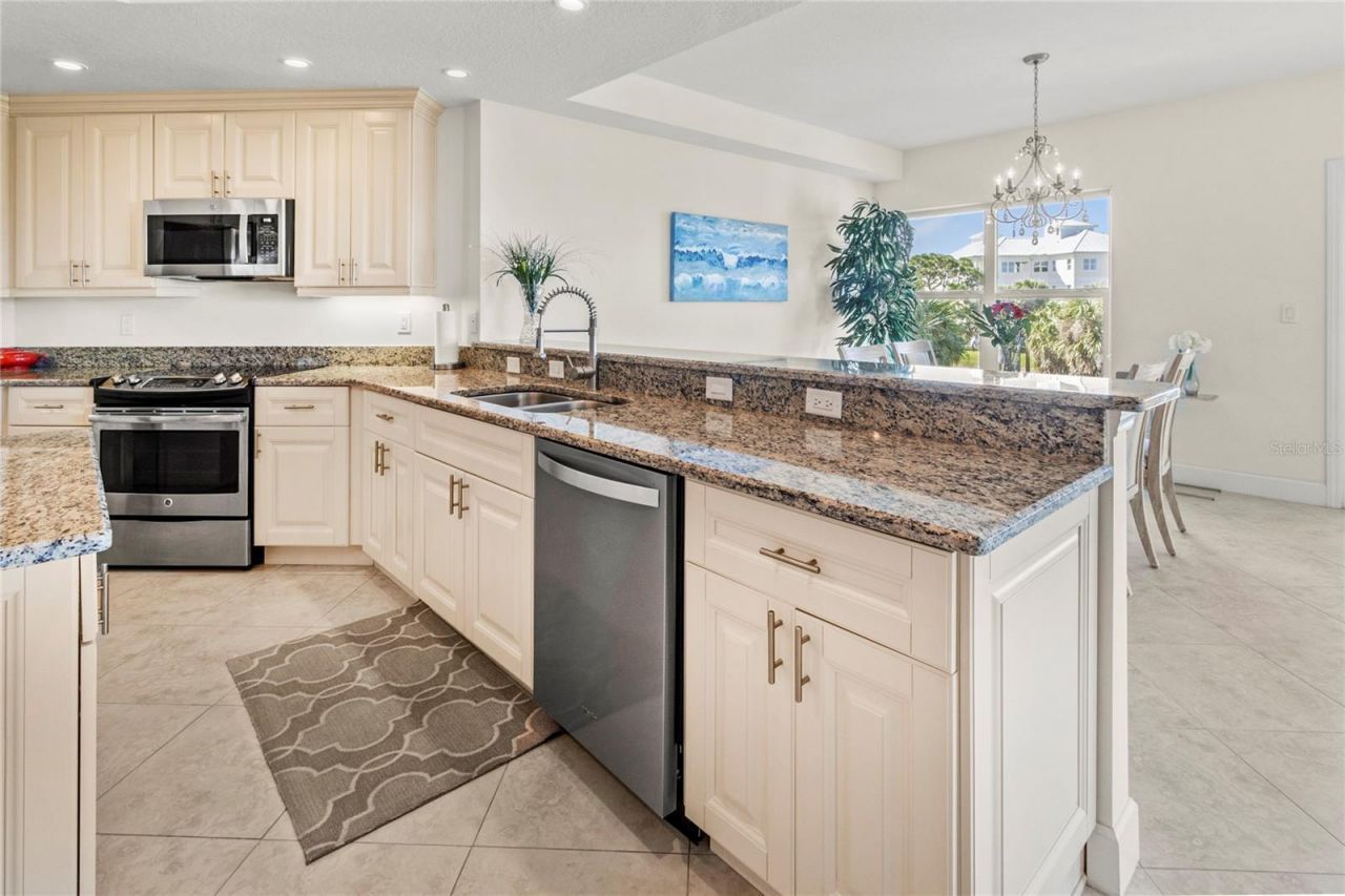 7820 34th Avenue W, Unit 202, Bradenton, FL 34209 Photo