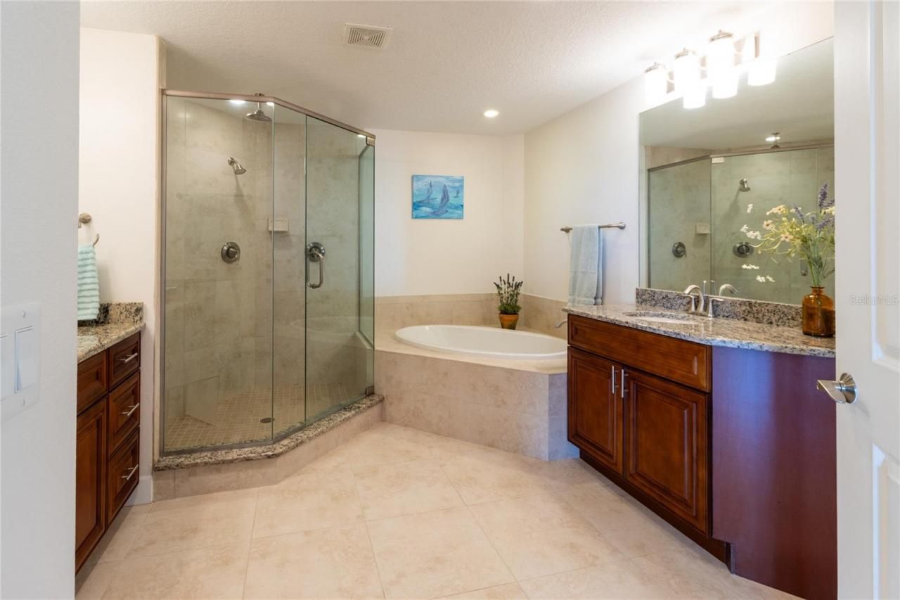 7820 34th Avenue W, Unit 202, Bradenton, FL 34209 Photo