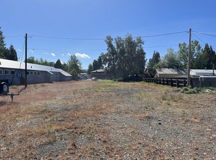 233 Main Street, Chester, CA 00000 Photo