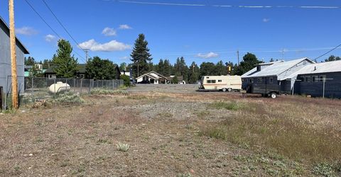 233 Main Street, Chester, CA 00000 Photo