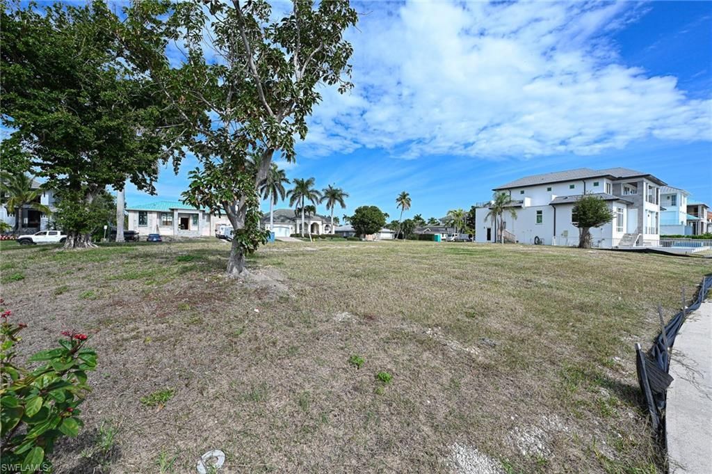 116 Bayview Ave, Naples, FL 34108 Photo