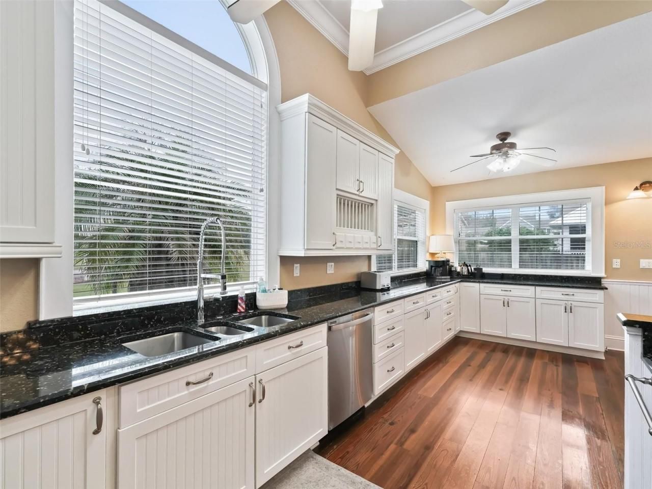 12730 E Highway 25, Ocklawaha, FL 32179 Photo