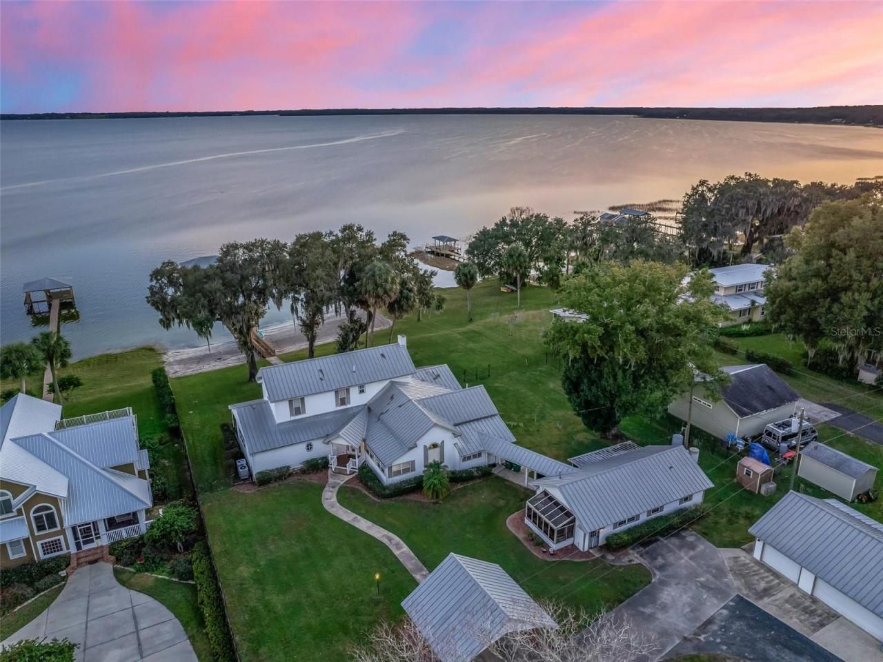 12730 E Highway 25, Ocklawaha, FL 32179 Photo