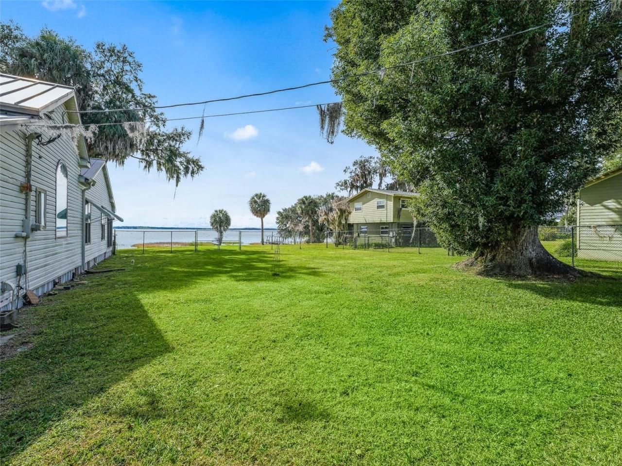 12730 E Highway 25, Ocklawaha, FL 32179 Photo