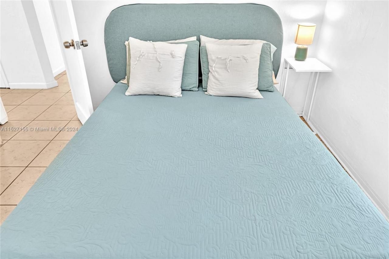 1220 NE 128th St, North Miami, FL 33161 Photo