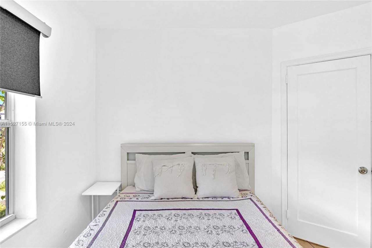 1220 NE 128th St, North Miami, FL 33161 Photo