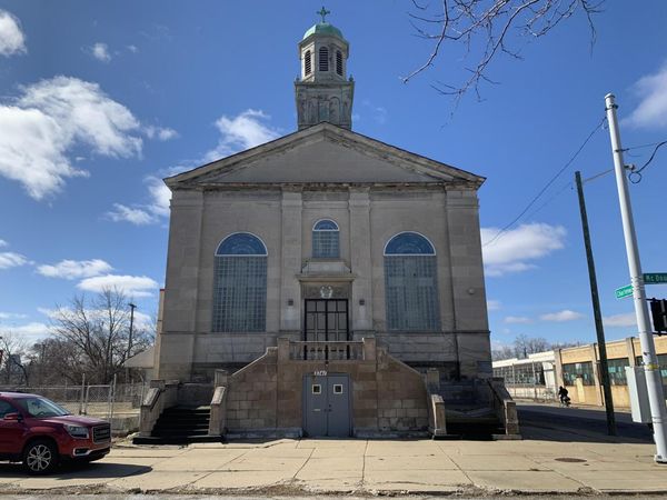 2731 McDougall, Detroit, MI 48207