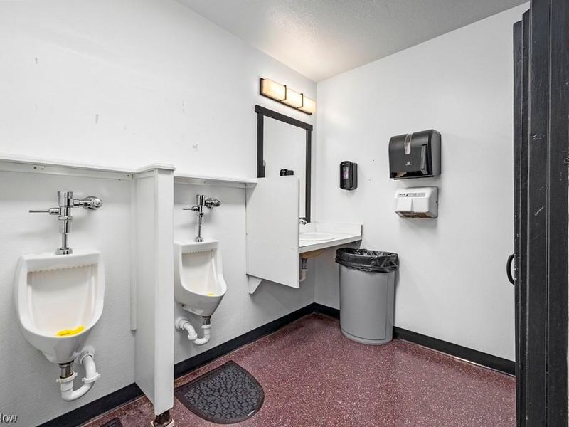 8741 W Ridge, Elyria, OH 44035 Photo 16