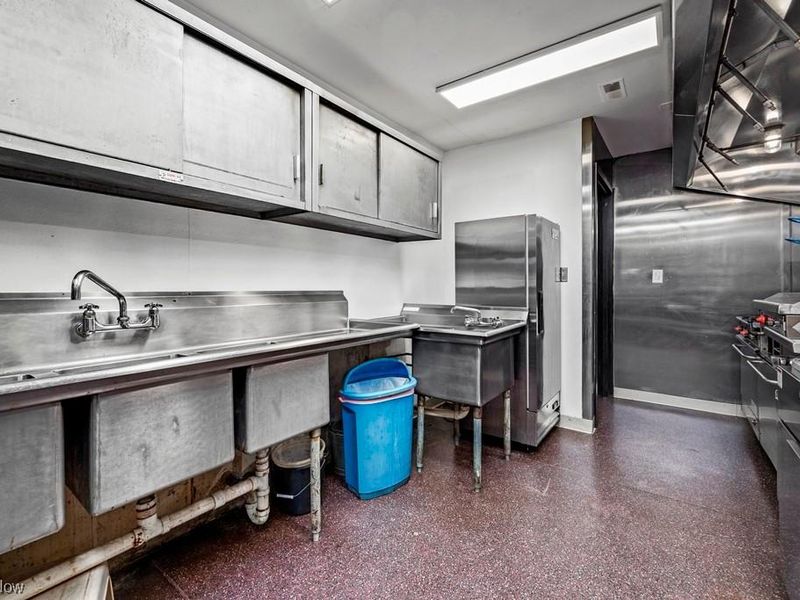 8741 W Ridge, Elyria, OH 44035 Photo 23