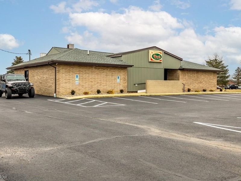 8741 W Ridge, Elyria, OH 44035 Photo 3