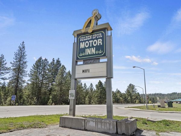 924 W Highway 2 Hwy, Newport, WA 99156