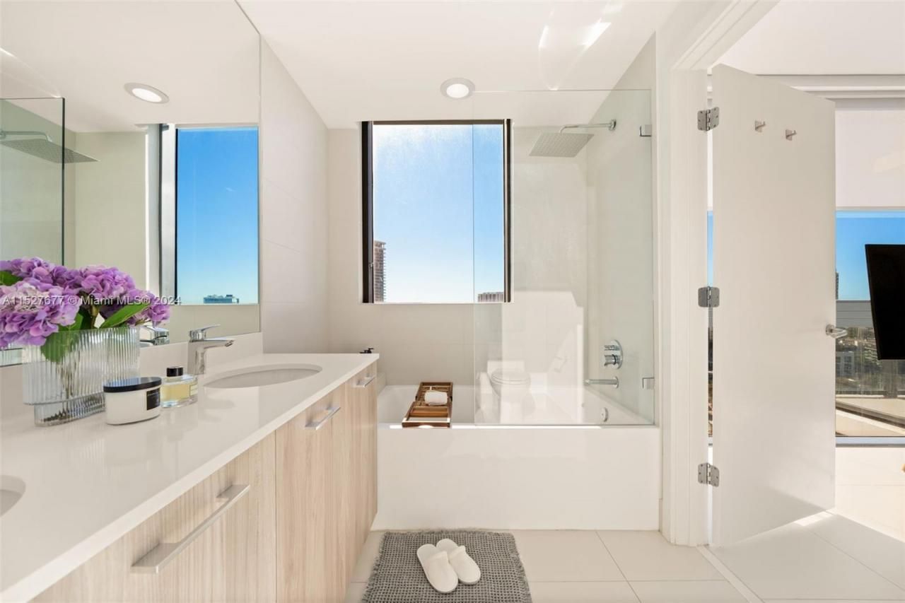 501 NE 31st St, Unit 2209, Miami, FL 33137 Photo