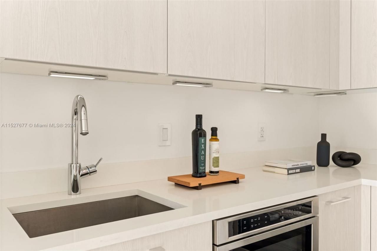 501 NE 31st St, Unit 2209, Miami, FL 33137 Photo