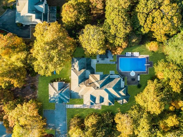 10 Bay Woods Drive, Hampton Bays, NY 11946