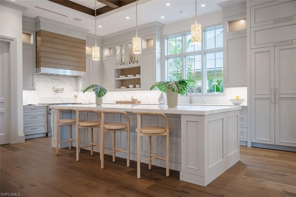 128 1st Ave S, Naples, FL 34102 Photo