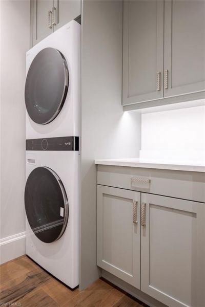 128 1st Ave S, Naples, FL 34102 Photo