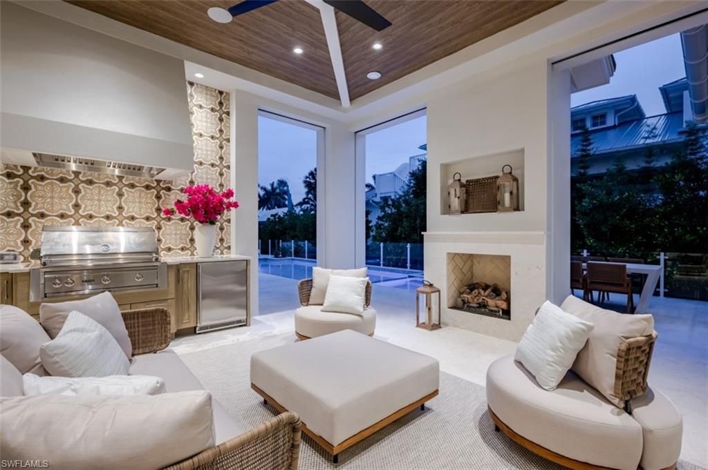 128 1st Ave S, Naples, FL 34102 Photo