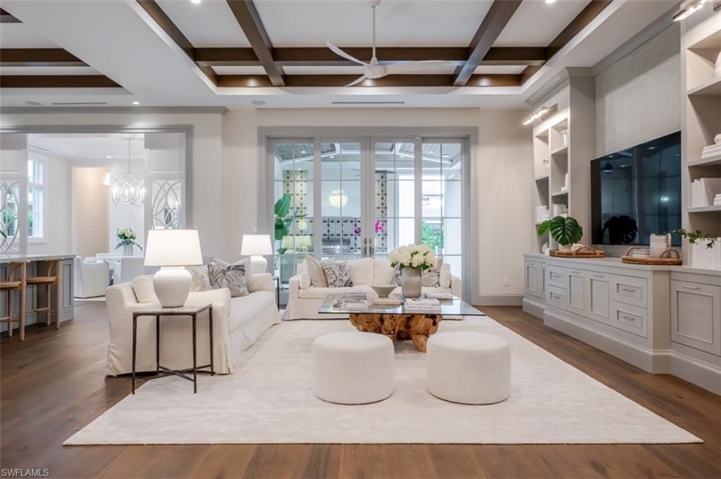 128 1st Ave S, Naples, FL 34102 Photo