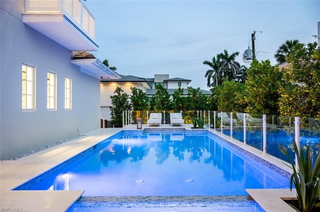 128 1st Ave S, Naples, FL 34102 Photo