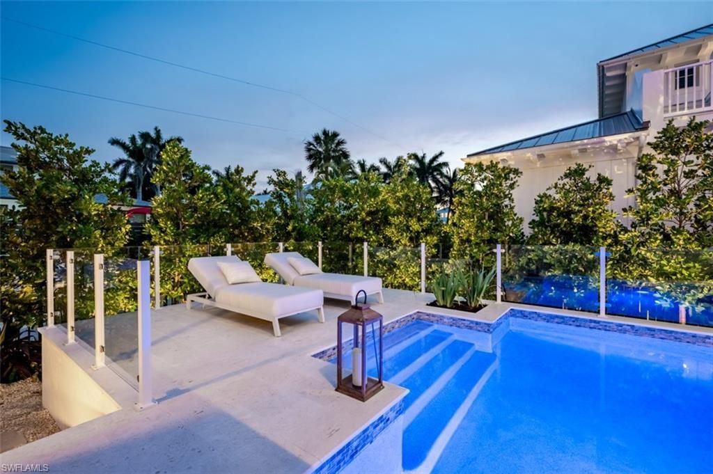 128 1st Ave S, Naples, FL 34102 Photo