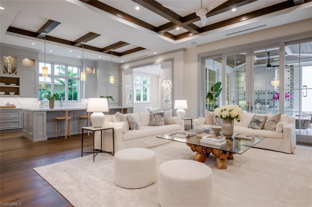 128 1st Ave S, Naples, FL 34102 Photo