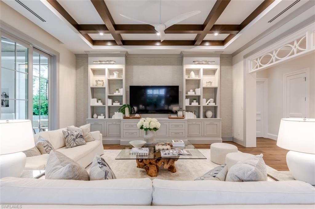 128 1st Ave S, Naples, FL 34102 Photo