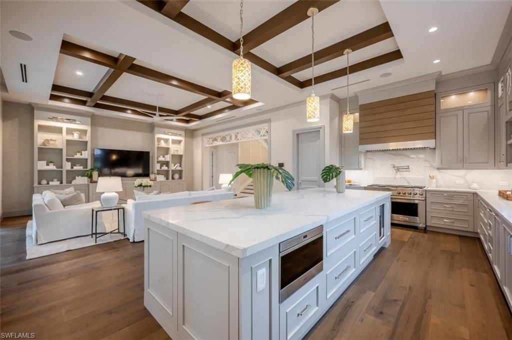 128 1st Ave S, Naples, FL 34102 Photo