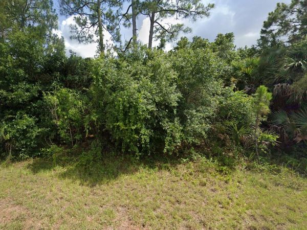 ANTIQUE CIRCLE, NORTH PORT, FL 34288