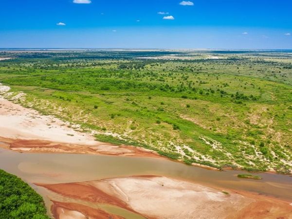 10157 N CR 129, Harrold, TX 76364