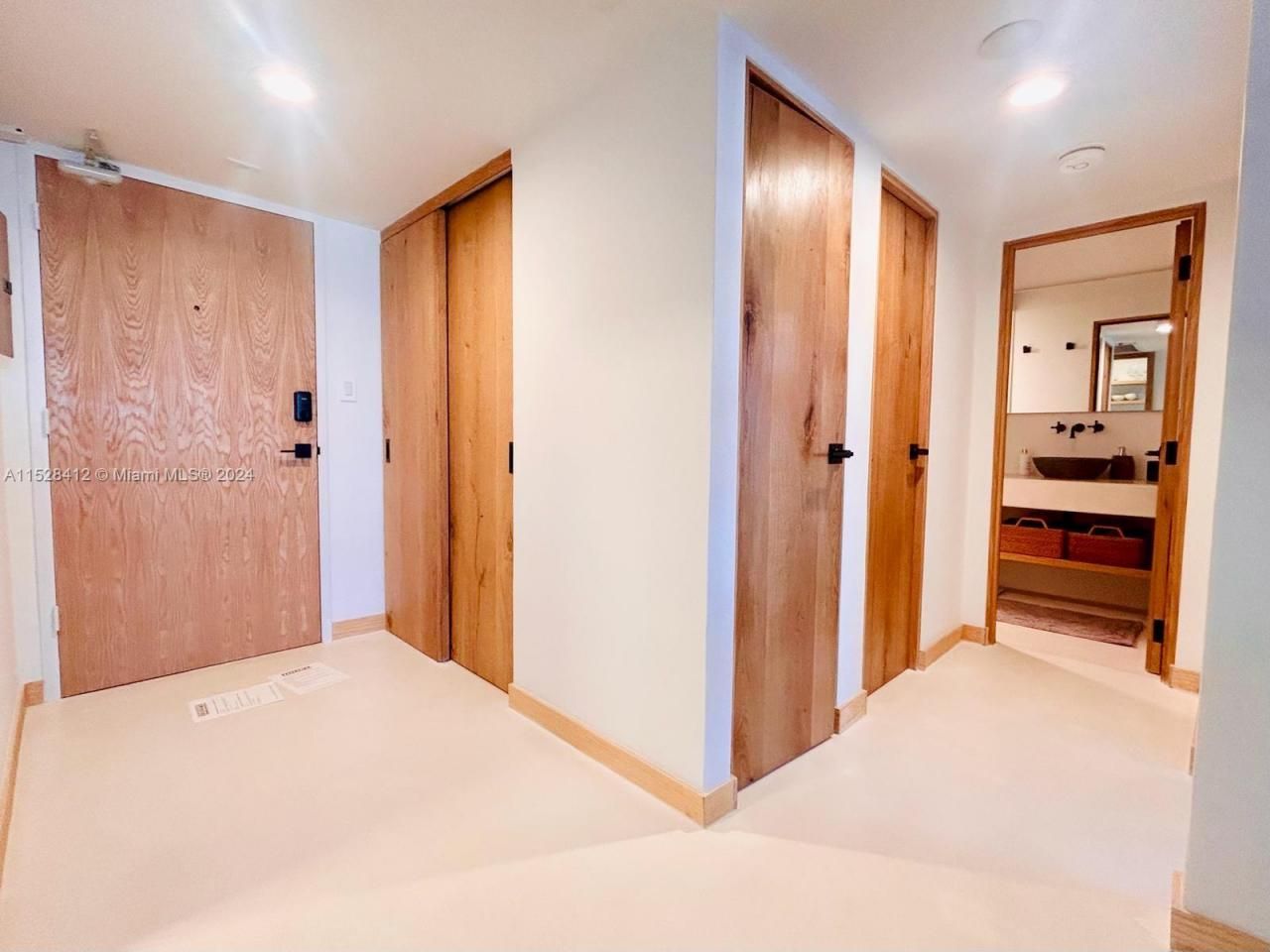 100 Lincoln Rd, Unit 1543, Miami Beach, FL 33139 Photo
