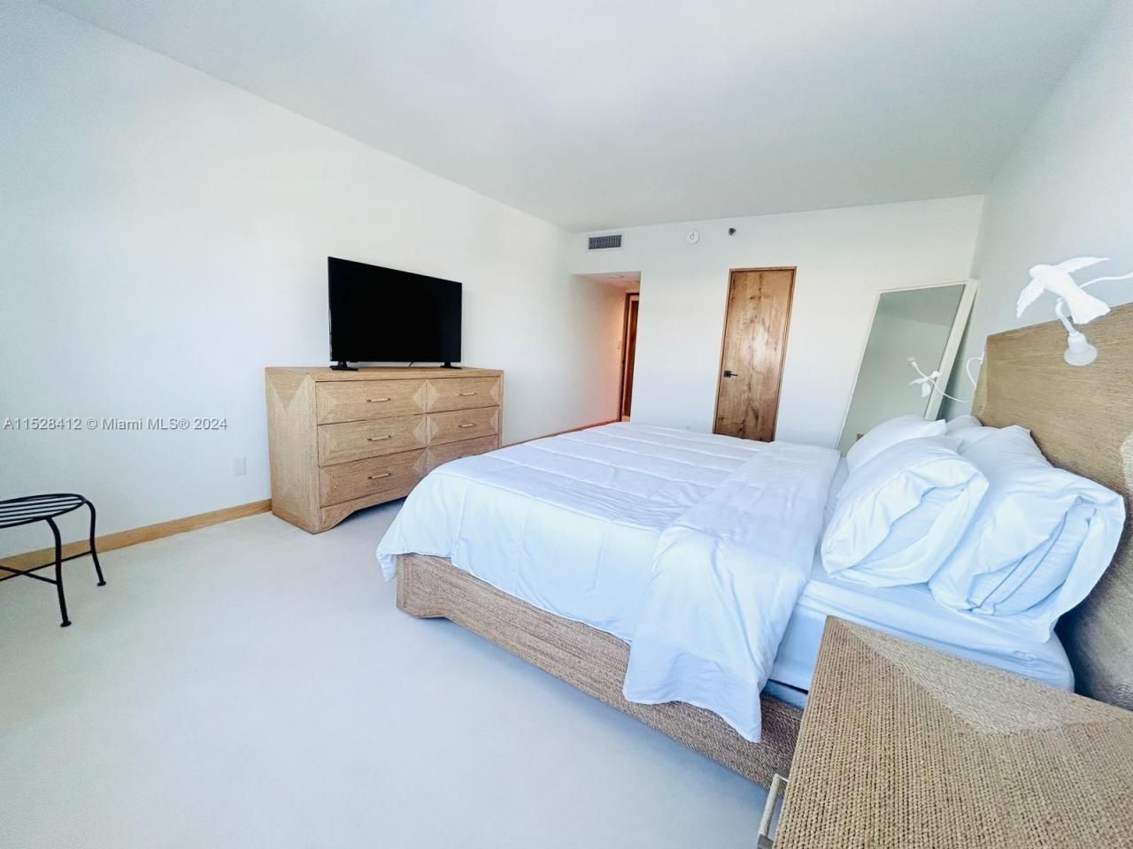 100 Lincoln Rd, Unit 1543, Miami Beach, FL 33139 Photo