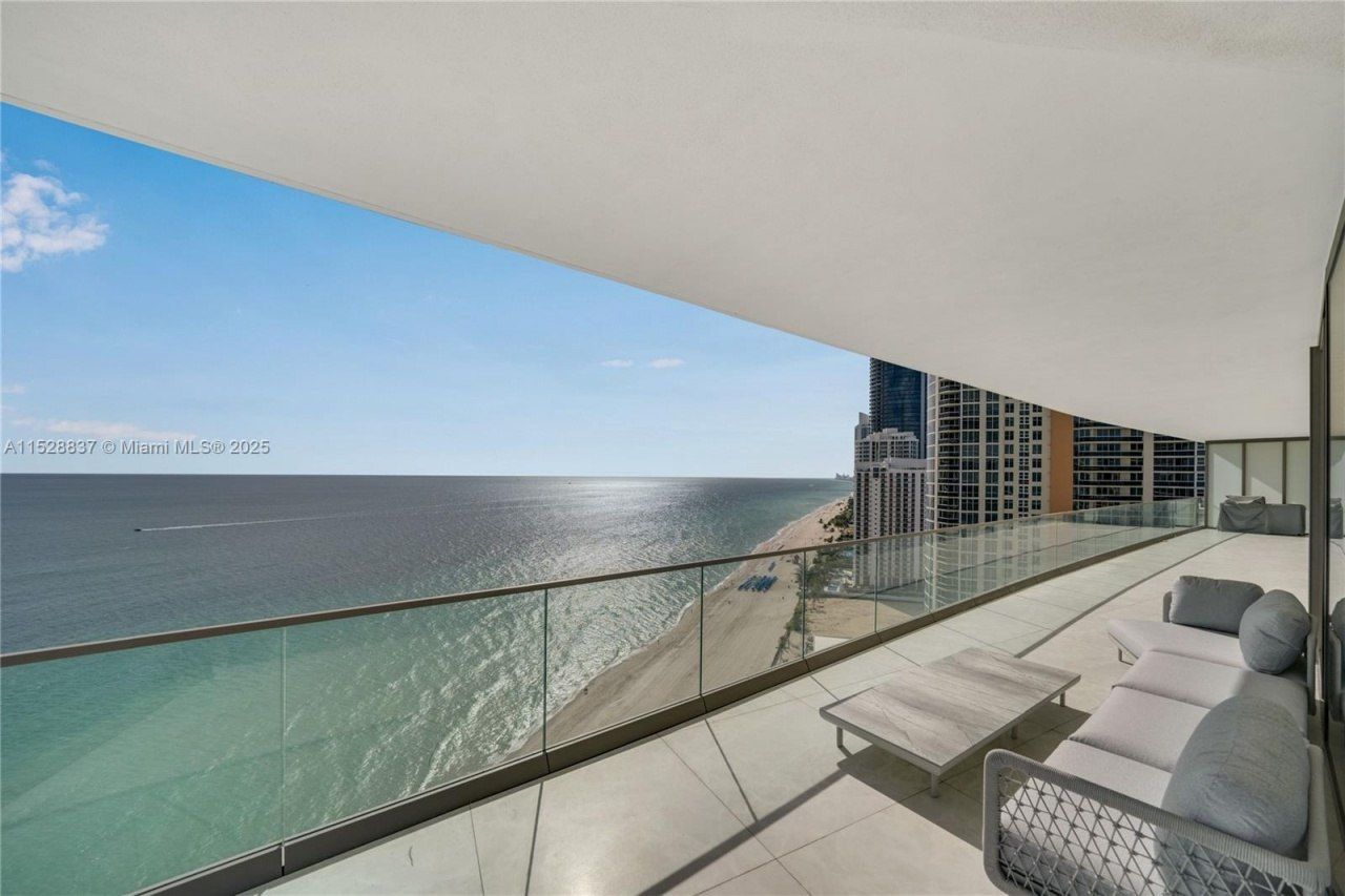 18975 Collins Ave, Unit 2000, Sunny Isles Beach, FL 33160 Photo