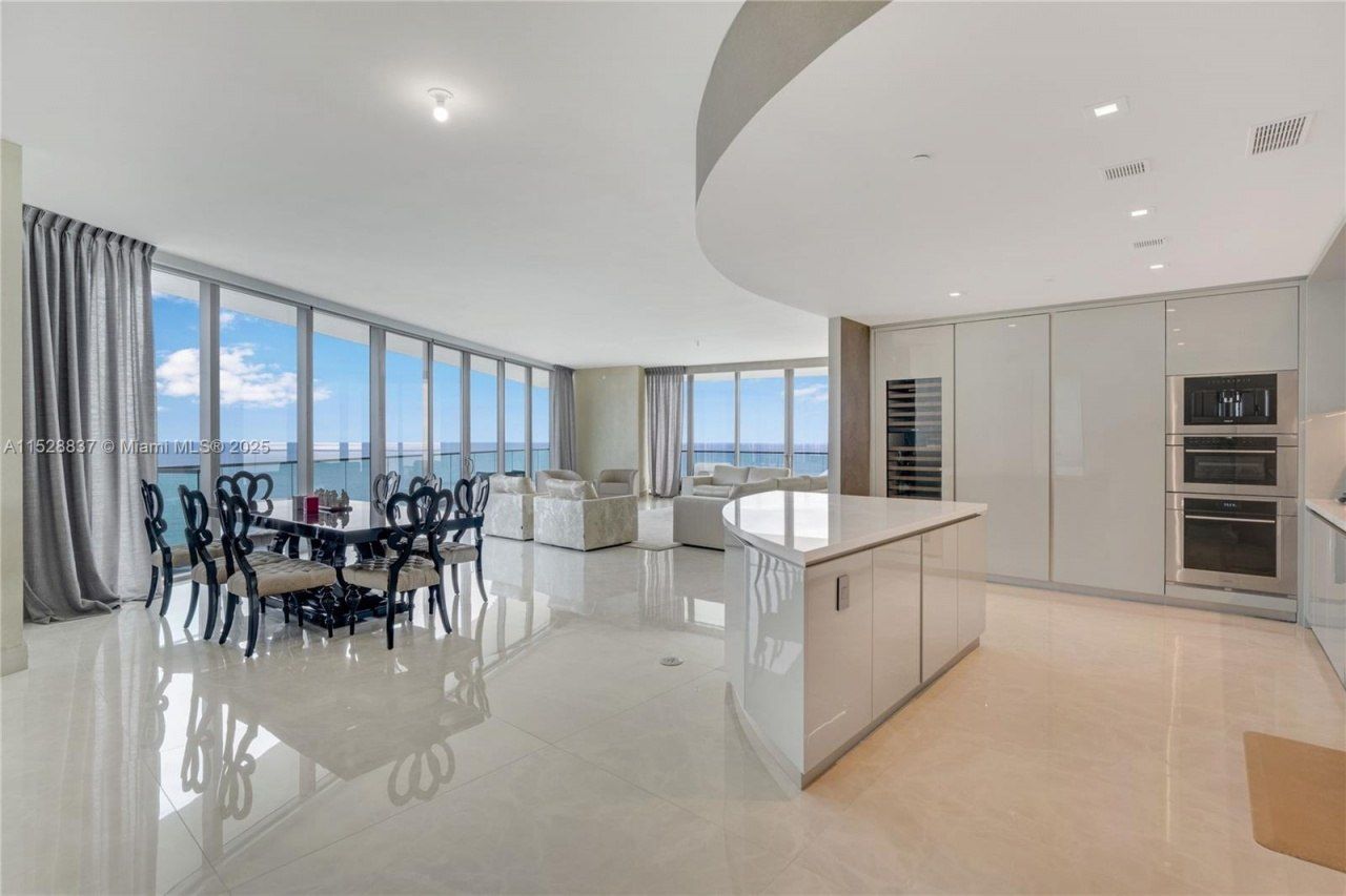 18975 Collins Ave, Unit 2000, Sunny Isles Beach, FL 33160 Photo