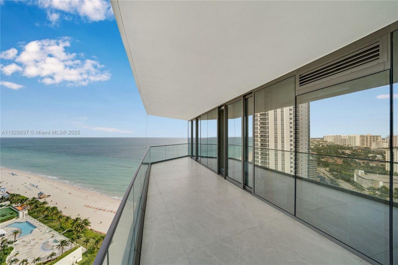 18975 Collins Ave, Unit 2000, Sunny Isles Beach, FL 33160 Photo