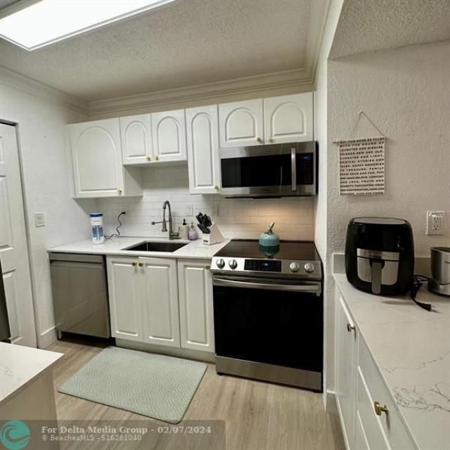 10795 SW 108th Ave, Unit 304, Miami, FL 33176 Main Photo