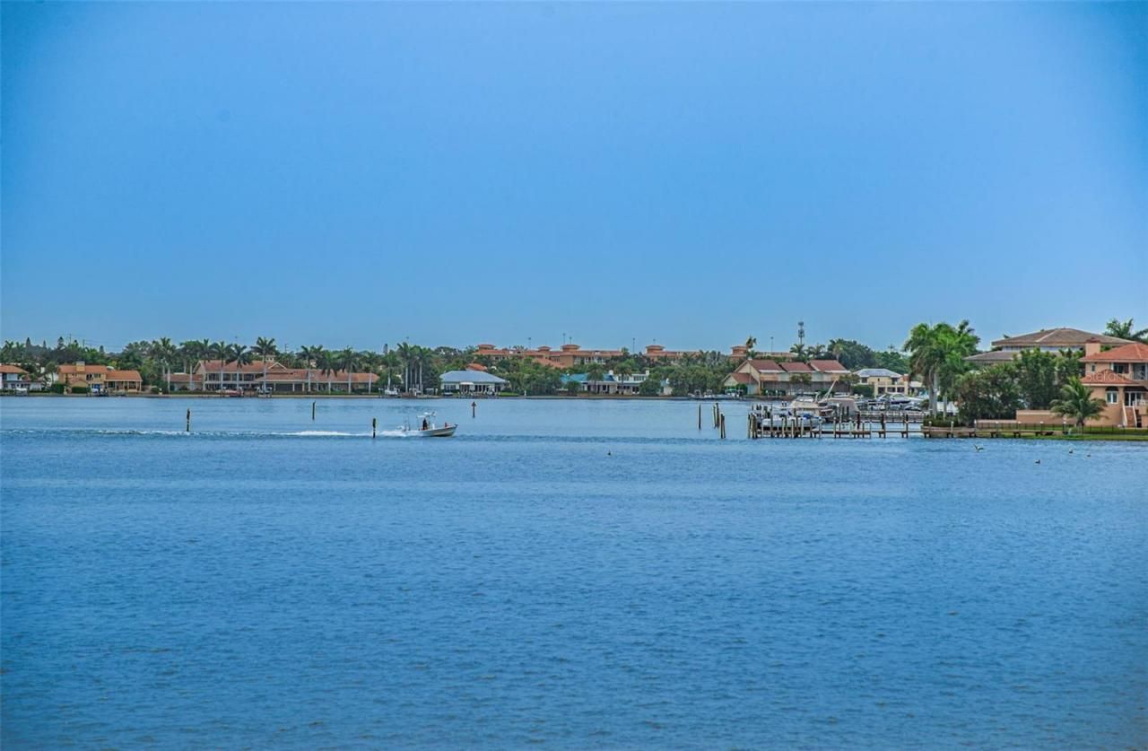 6322 Palma Del Mar Boulevard S, Unit 305, Saint Petersburg, FL 33715 Photo