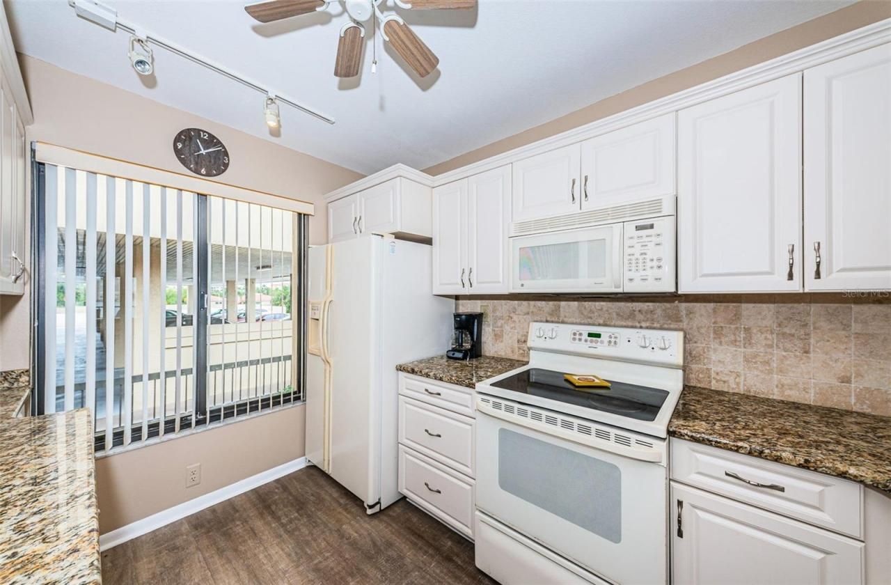 6322 Palma Del Mar Boulevard S, Unit 305, Saint Petersburg, FL 33715 Photo