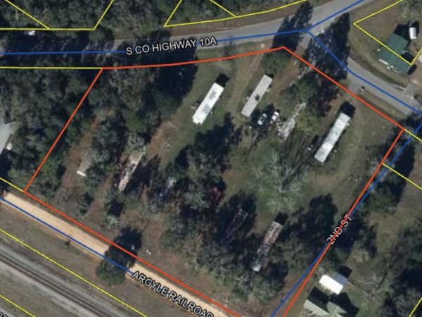 73 Argyle Road, DeFuniak Springs, FL 32435