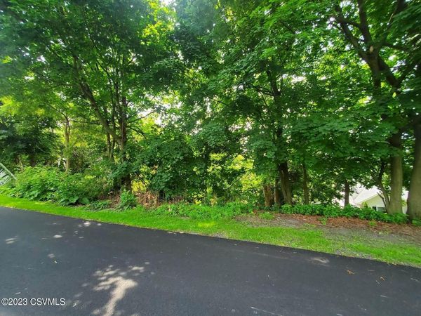 E CLERMONT Street, Marion Heights, PA 17832