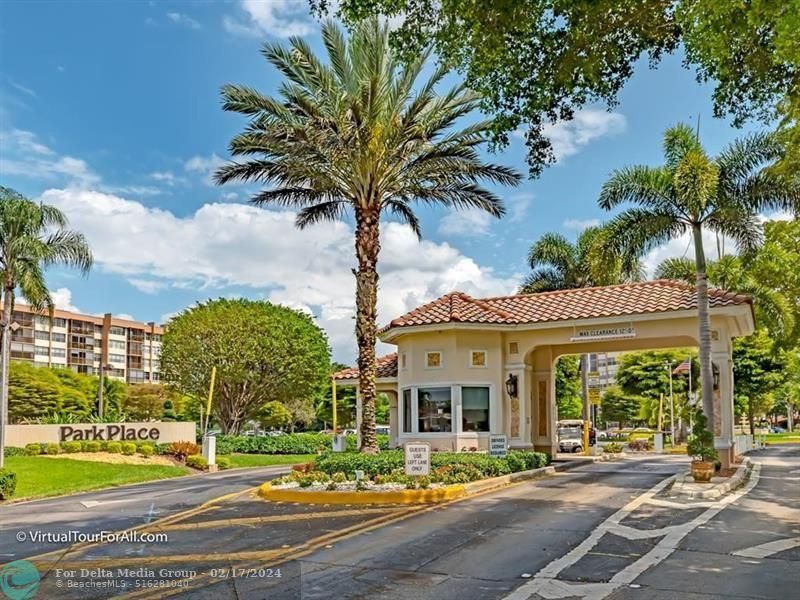 1400 Saint Charles Place, Unit 211, Pembroke Pines, FL 33026 Photo