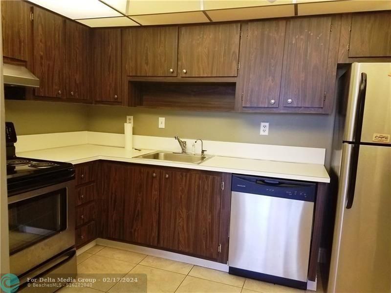1400 Saint Charles Place, Unit 211, Pembroke Pines, FL 33026 Photo
