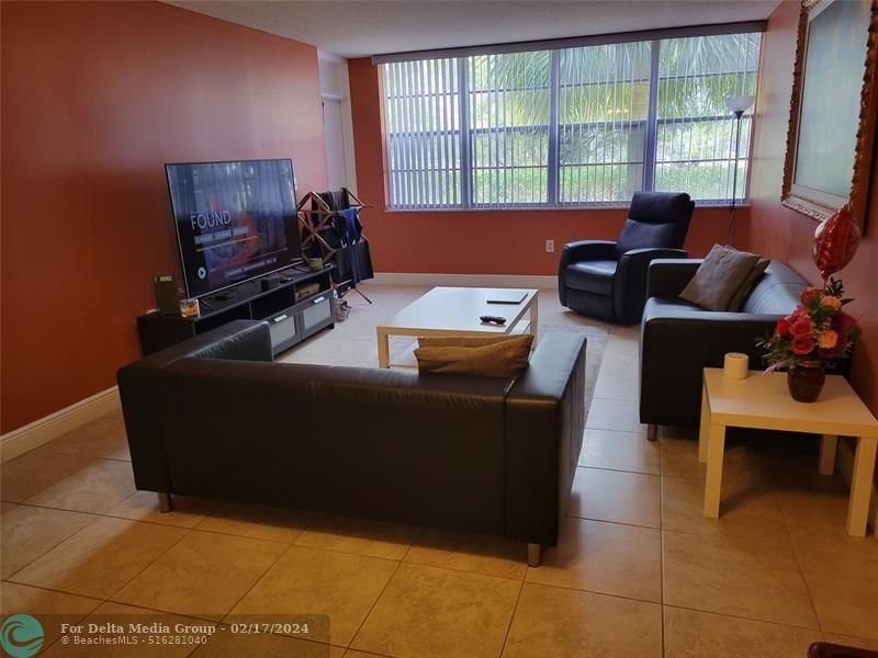1400 Saint Charles Place, Unit 211, Pembroke Pines, FL 33026 Photo