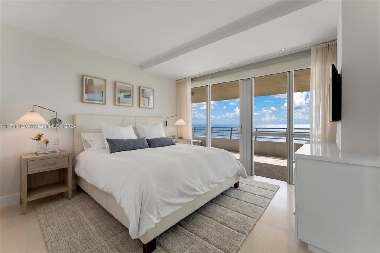 101 Ocean Dr, Unit 907, Miami Beach, FL 33139 Photo