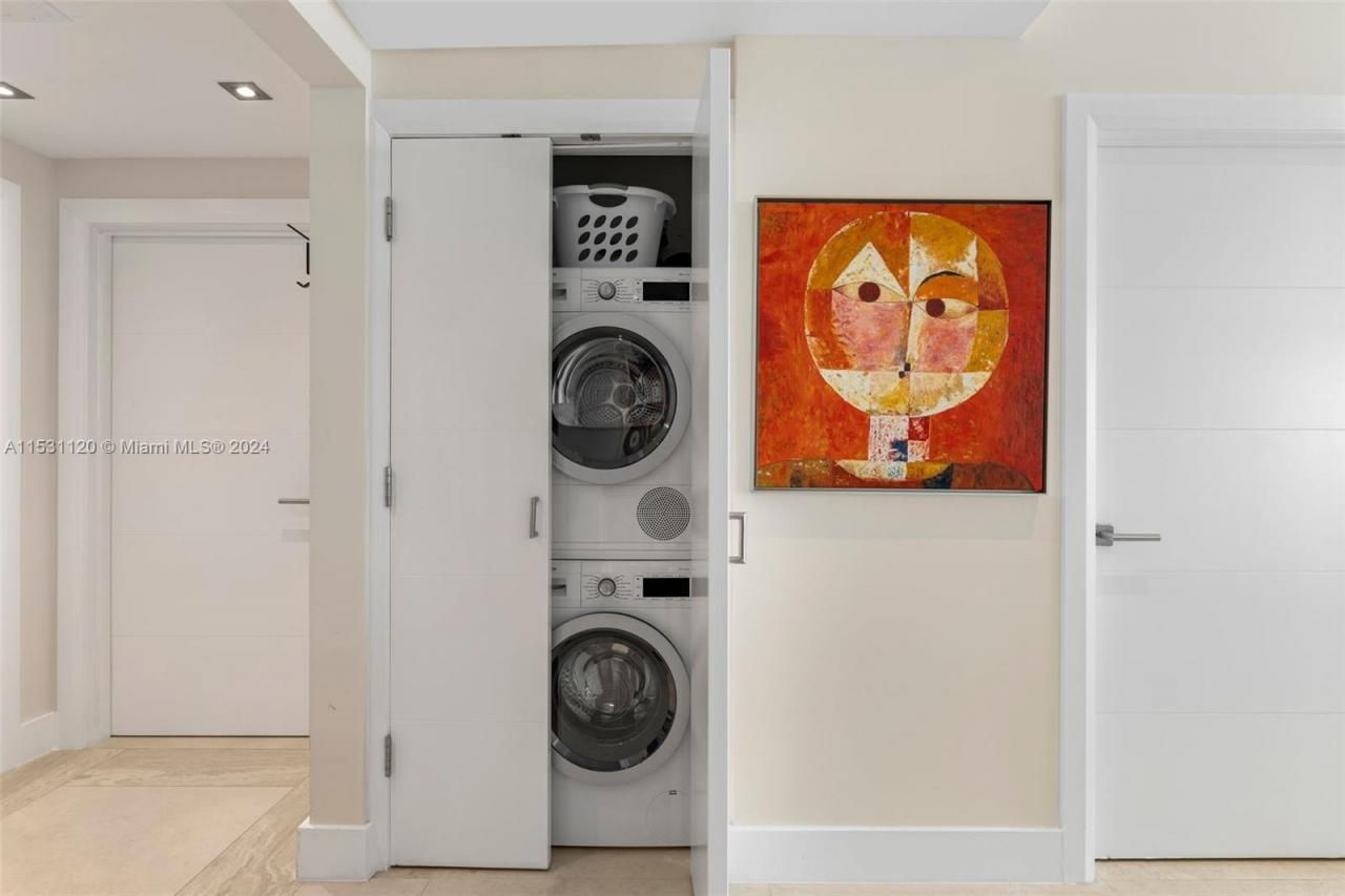 101 Ocean Dr, Unit 907, Miami Beach, FL 33139 Photo