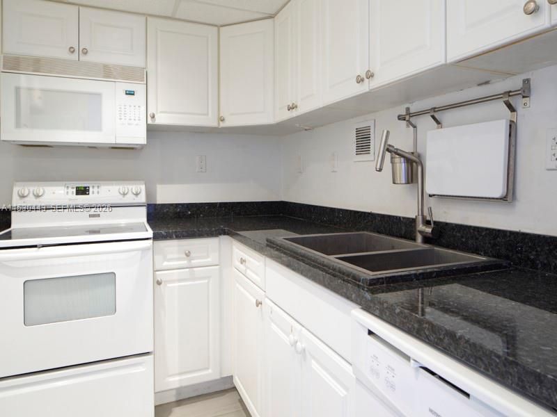 1200 West Ave, Unit 202, Miami Beach, FL 33139 Photo