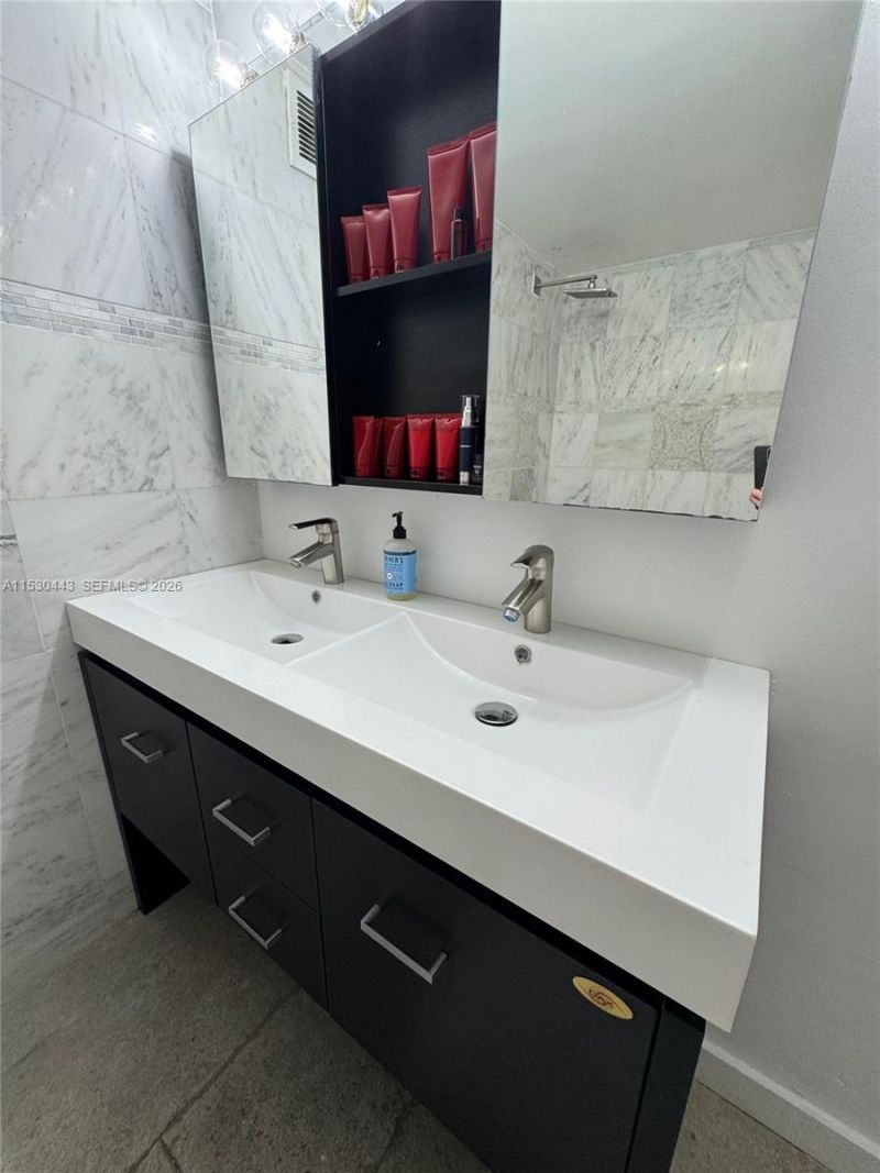 1200 West Ave, Unit 202, Miami Beach, FL 33139 Photo