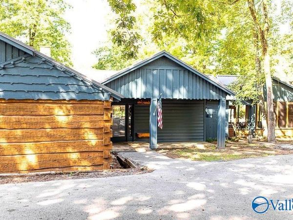 1551 Signal Point Road, Guntersville, AL 35976