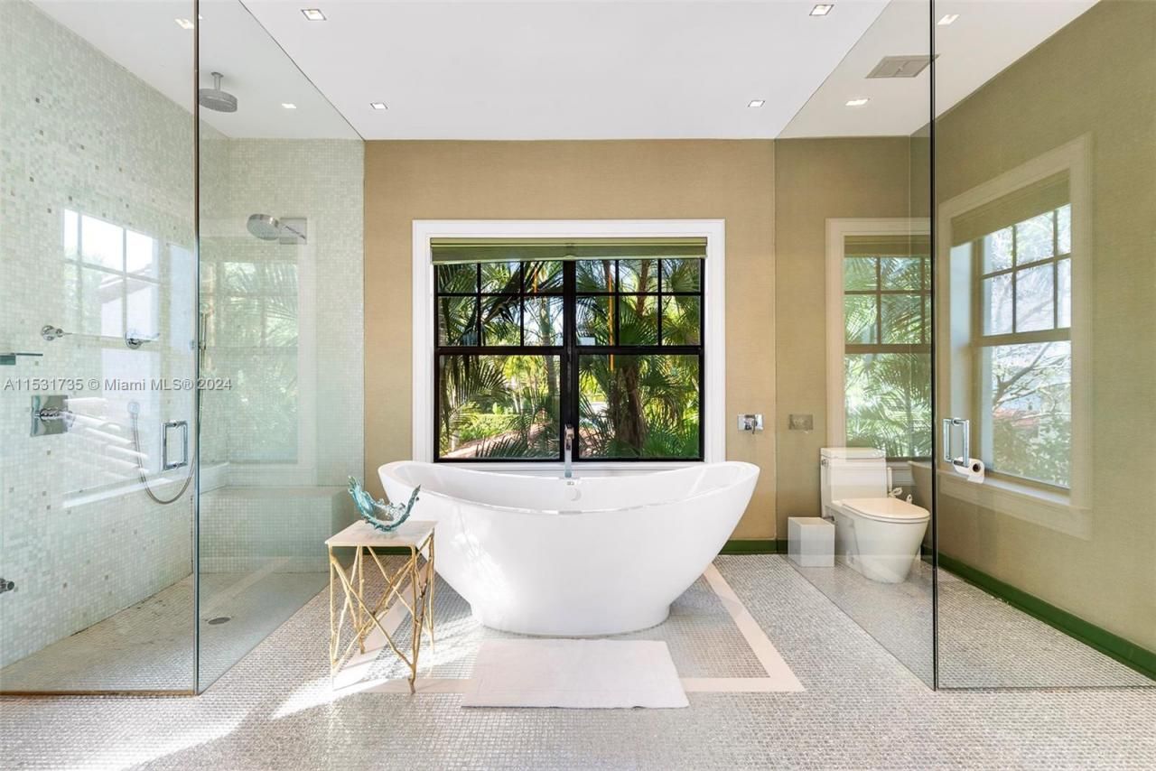 527 E Dilido Dr, Miami Beach, FL 33139 Photo