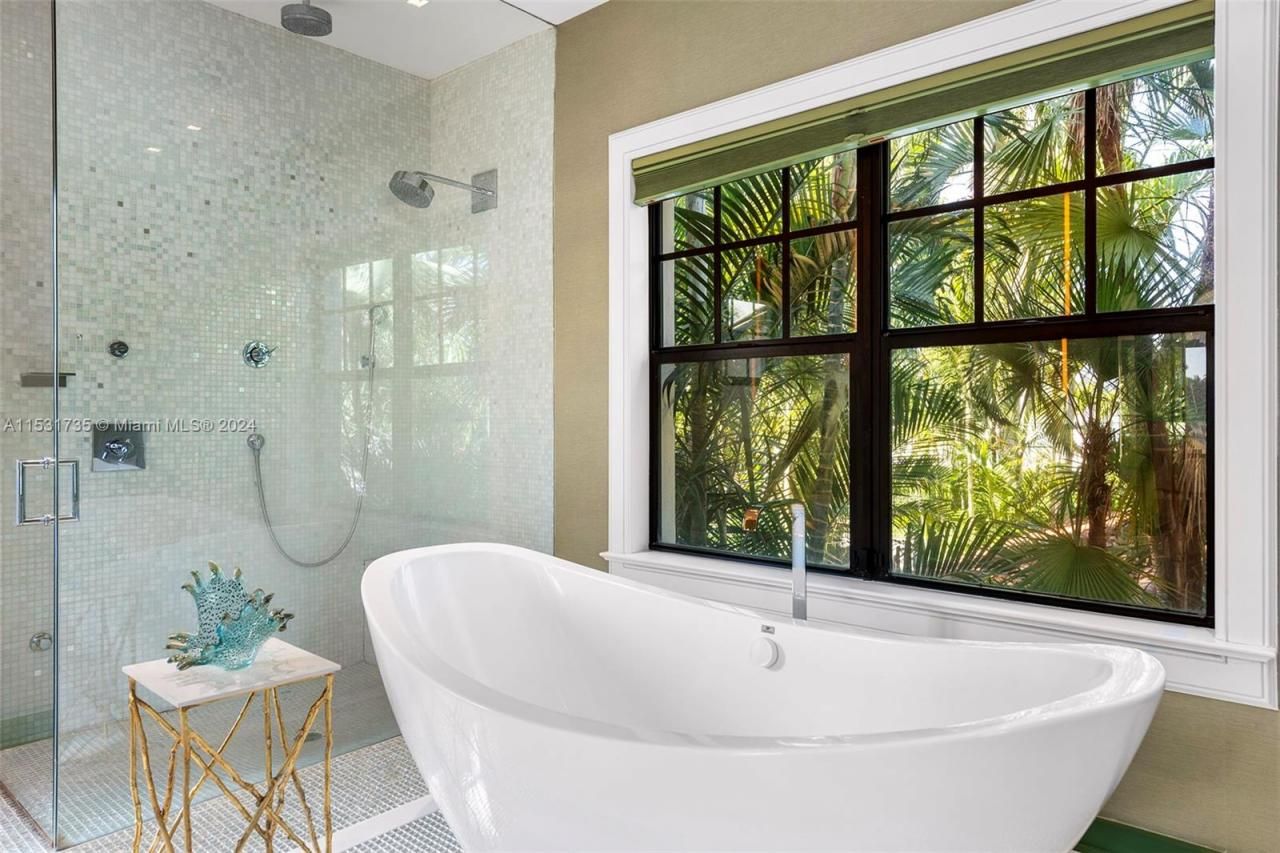 527 E Dilido Dr, Miami Beach, FL 33139 Photo